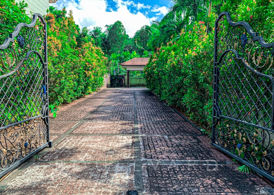 Beechwood Grove Woodlands landed house for sale