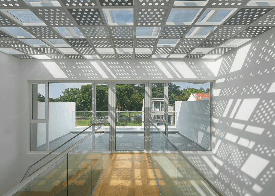 Asolidplan architecture and interior design labyrinth lightwell house shadows