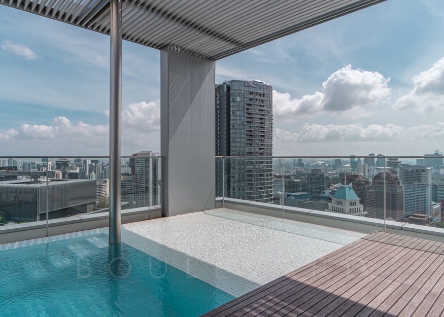 Skyline penthouse rooftop pool