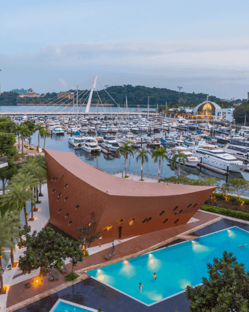 Reflections at Keppel Bay pool