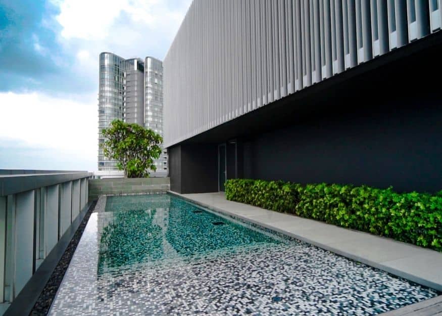 21 Angullia Park penthouse pool