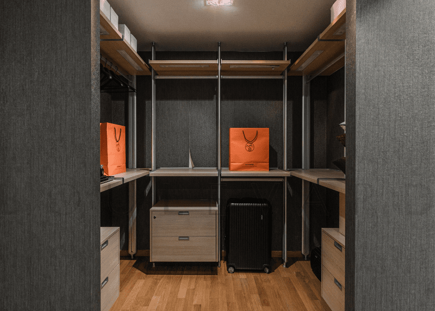 One Shenton penthouse closet