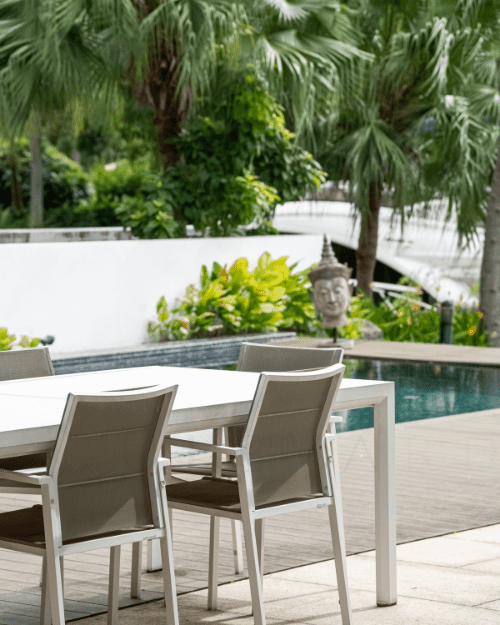 Ocean Drive bungalow 2 pool deck