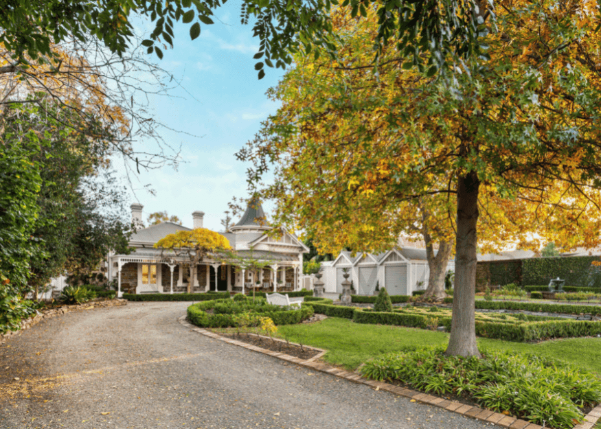 Landmark Queen Anne Villa driveway