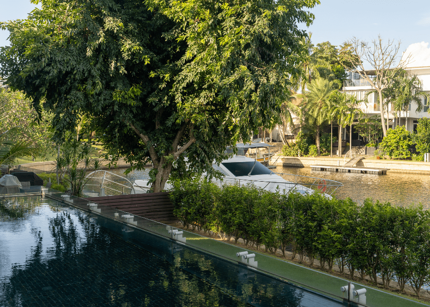 56 Ocean Drive bungalow pool