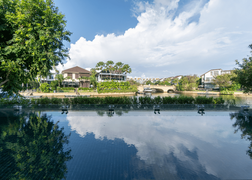 56 Ocean Drive bungalow pool