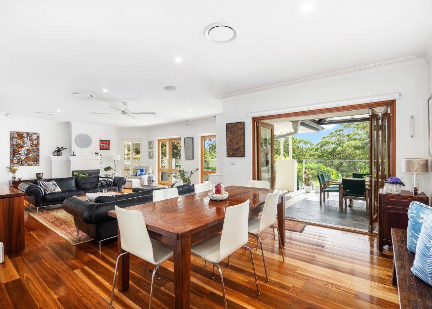 13B Bishop Drive dining