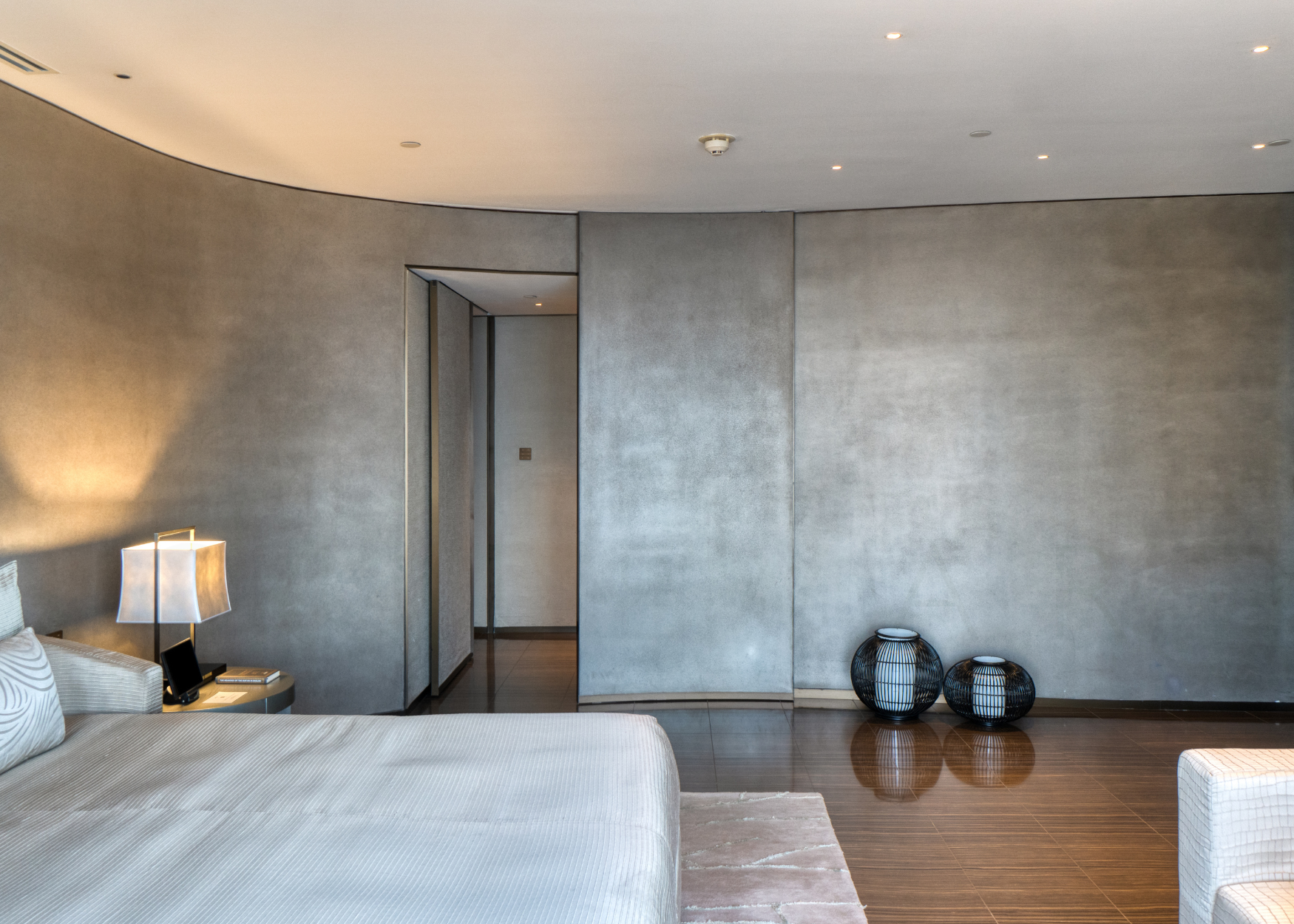 Design hotels Armani Milan and Dubai Boulevard luxury