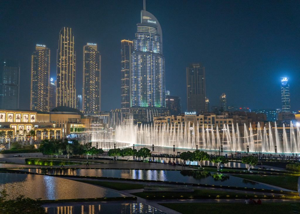 Armani Hotel Dubai fountain