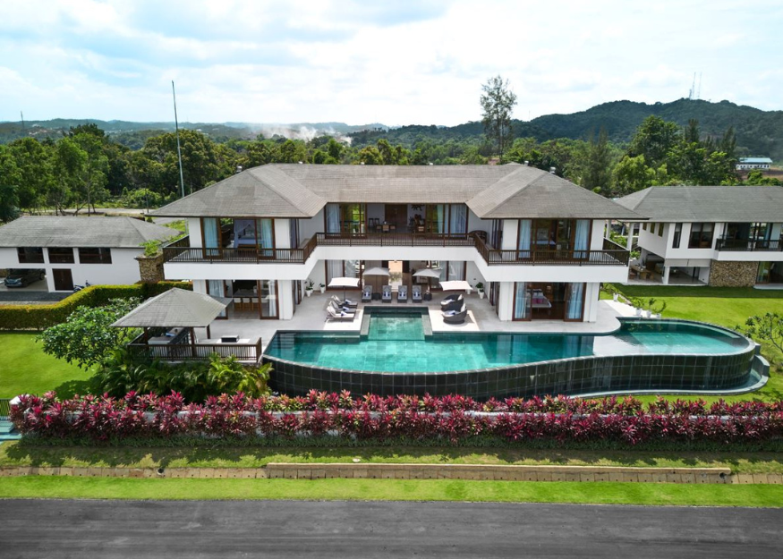 For sale: Villa Harimau, a gorgeous holiday home in Batam | Boulevard