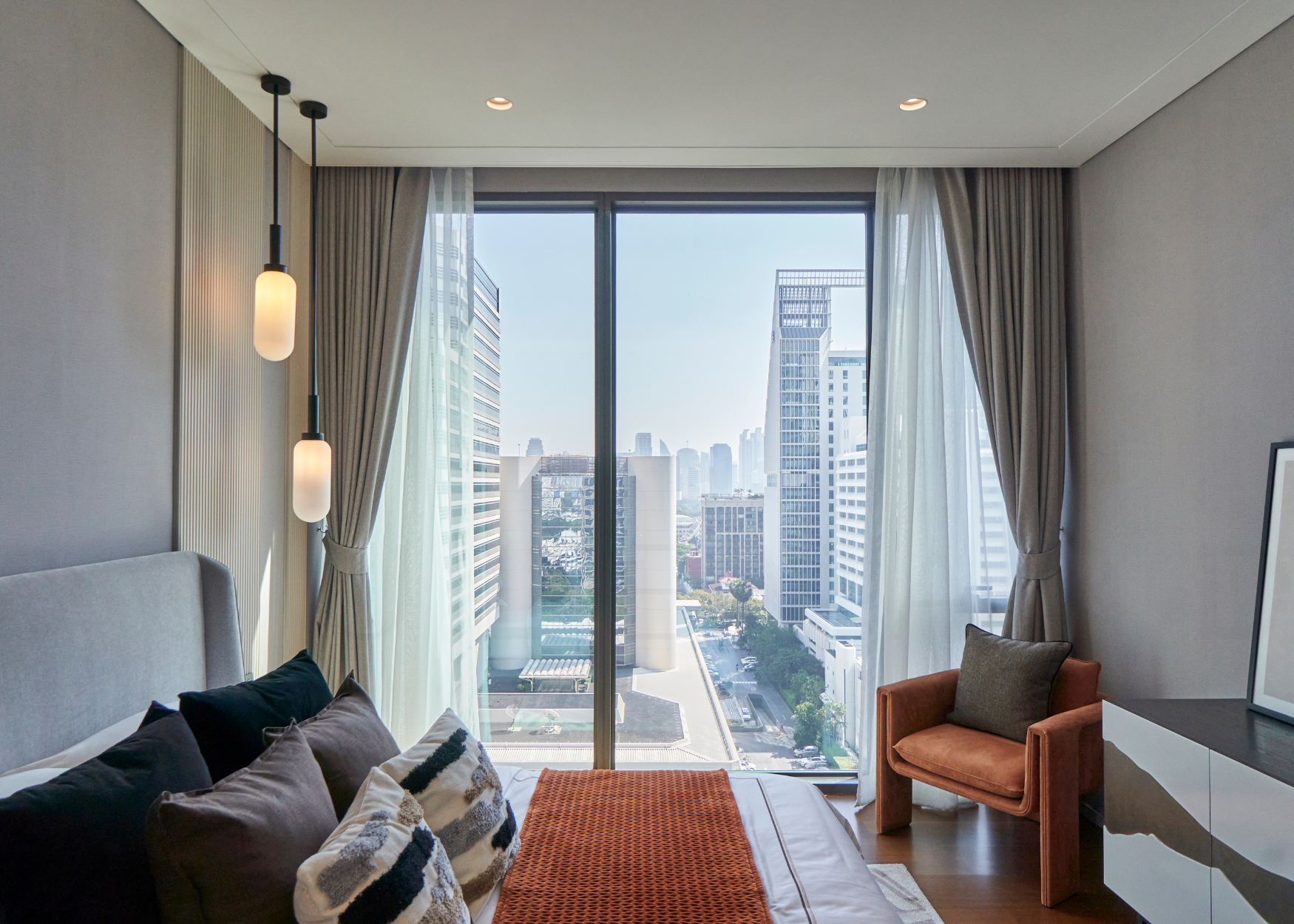 Sindhorn Residences Kempinski Bangkok bedroom