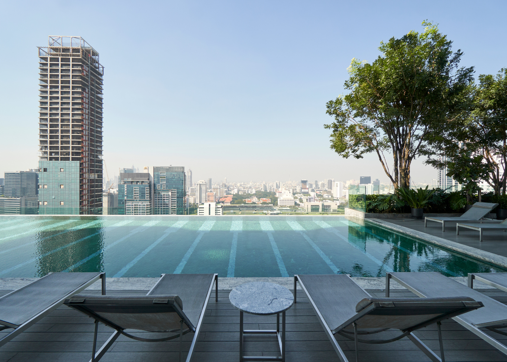Sindhorn Residences Kempinski Bangkok pool