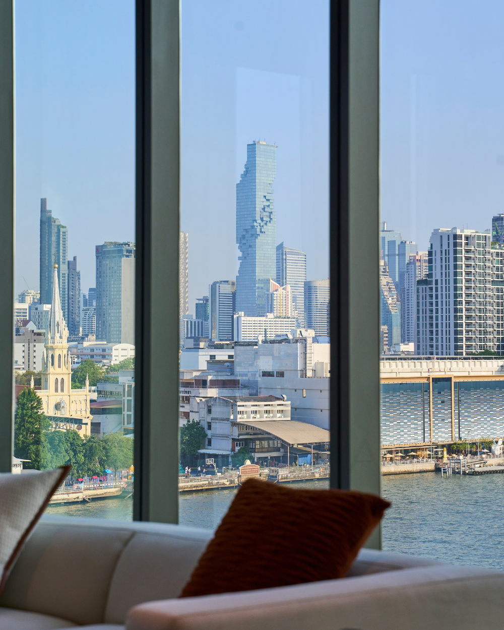 Banyan Tree Residences Riverside Bangkok living detail