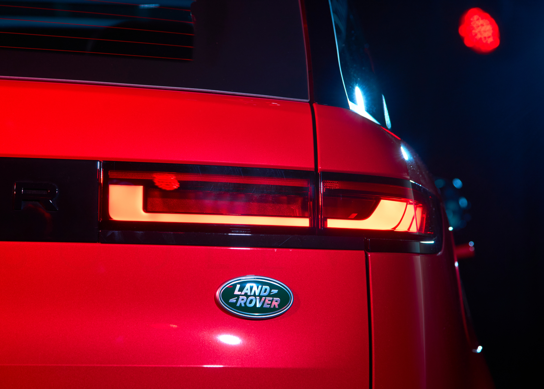 Range Rover Sport red