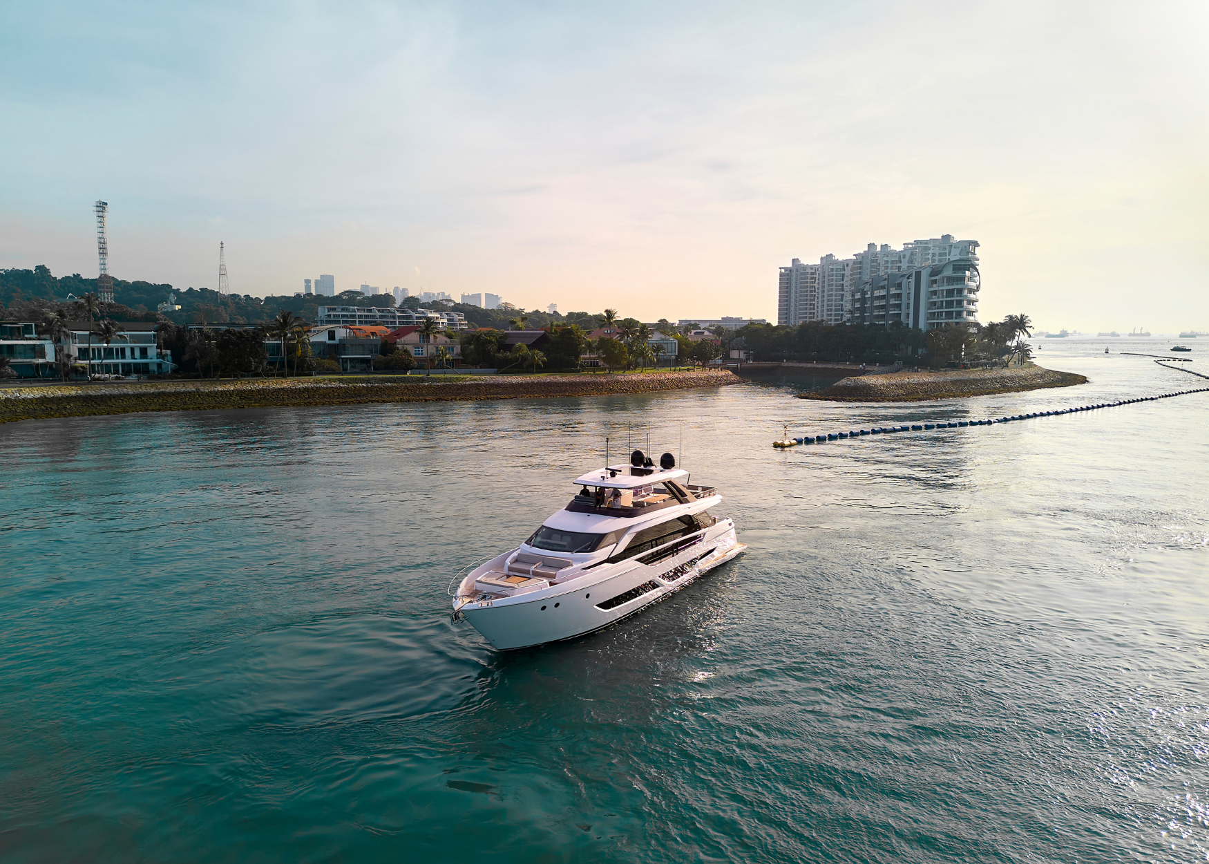 Ferretti Yachts 860