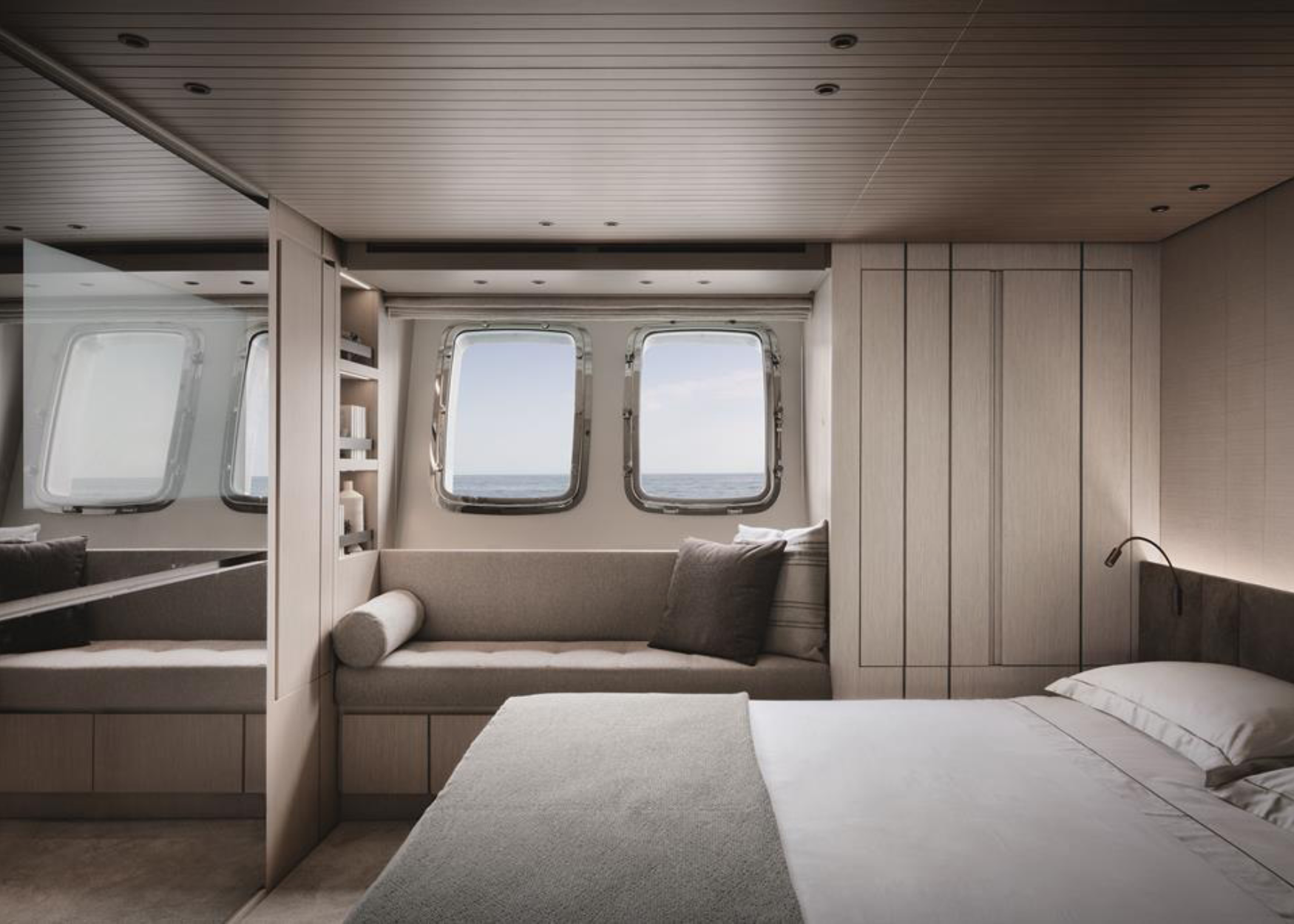 Sanlorenzo SX76 cabin
