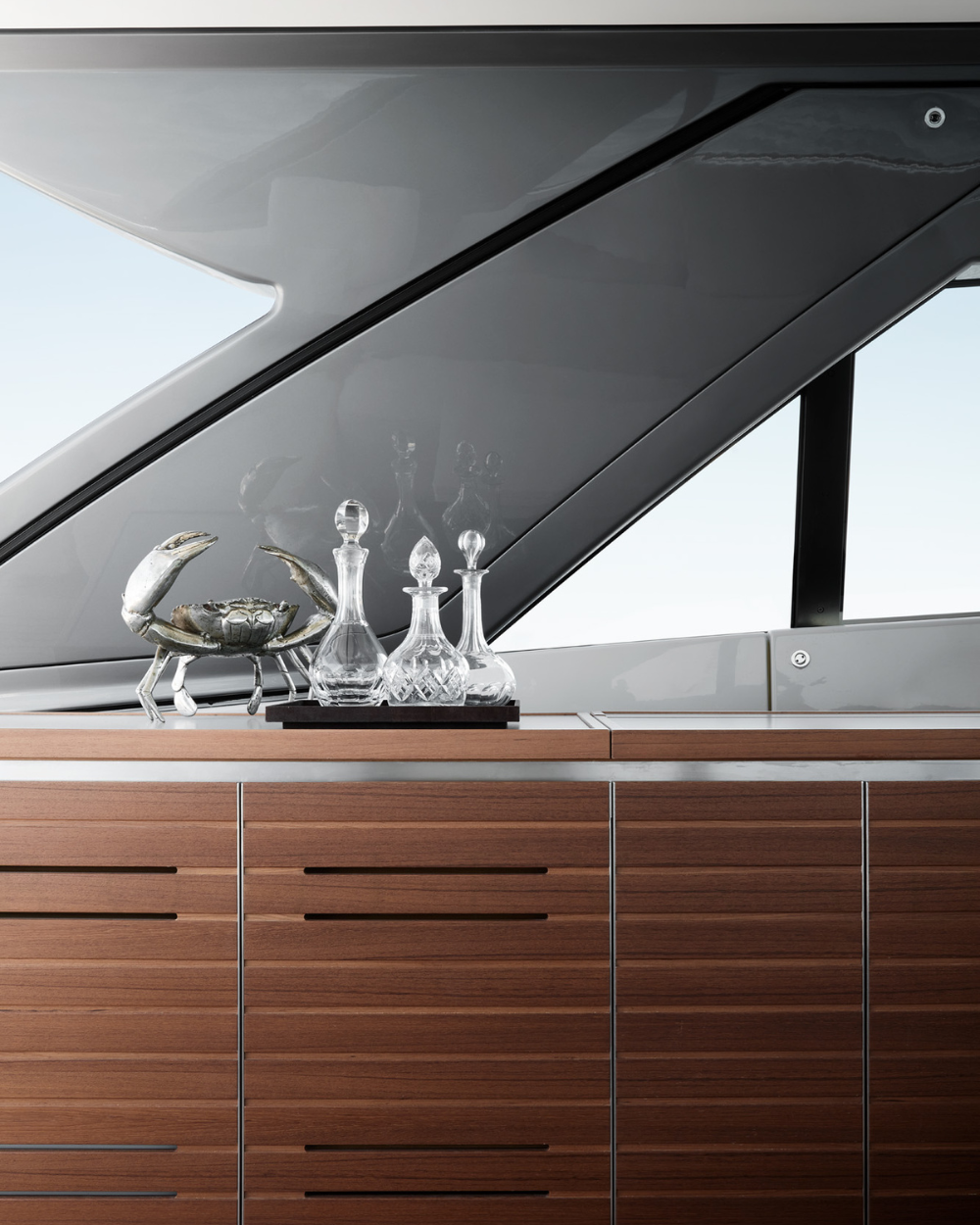 Sanlorenzo SX76 deck detailed