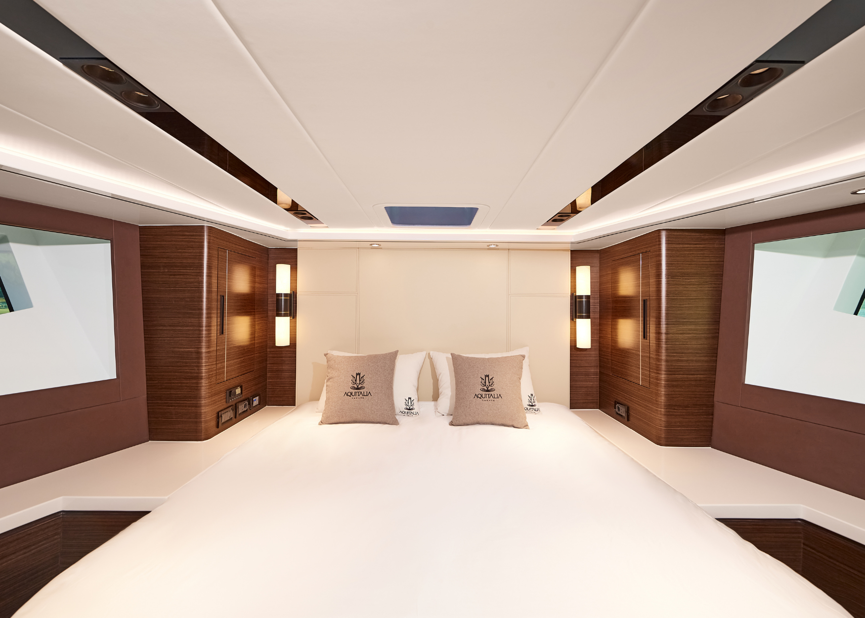 Aquitalia 68 cabin