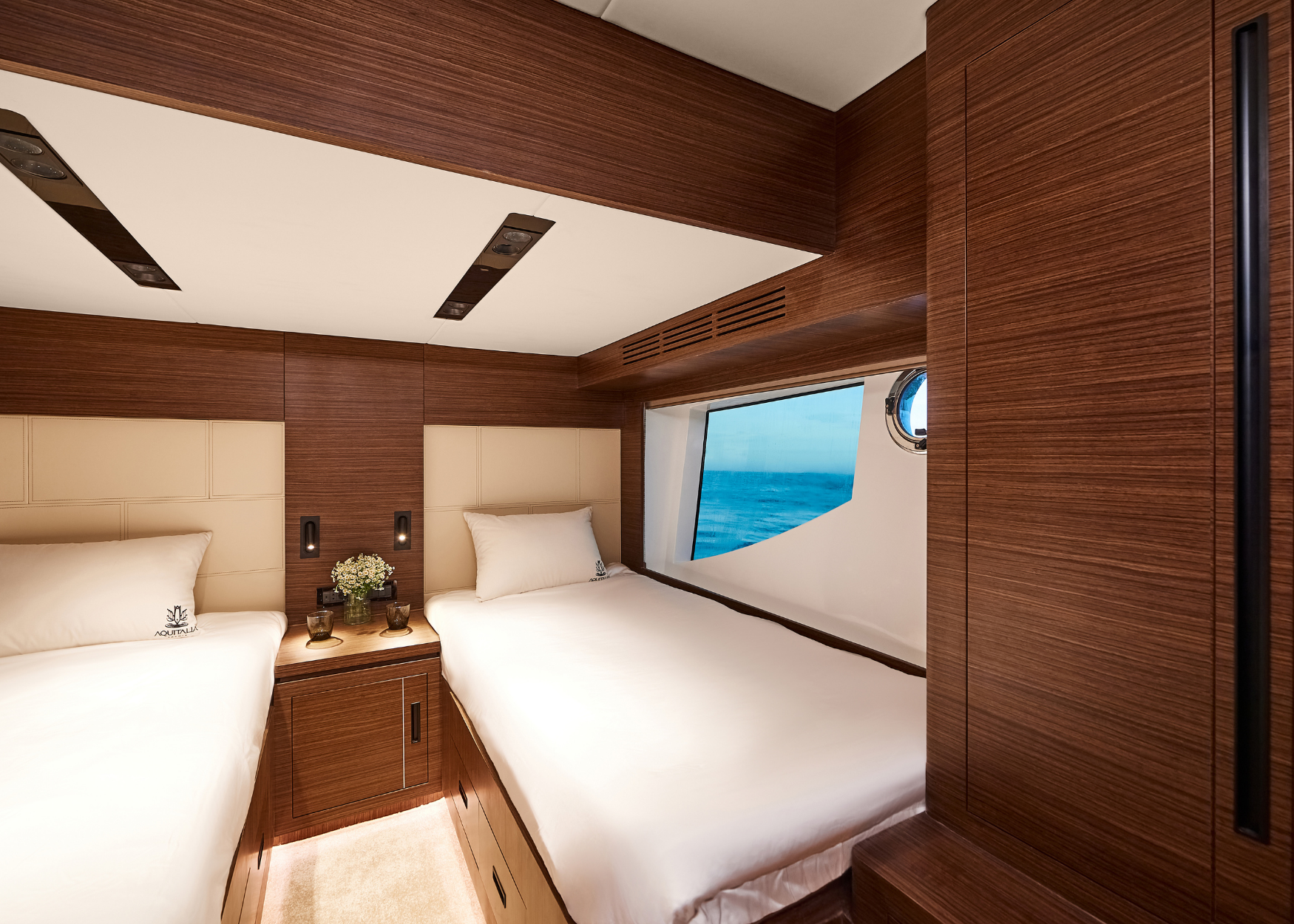 Aquitalia 68 cabin