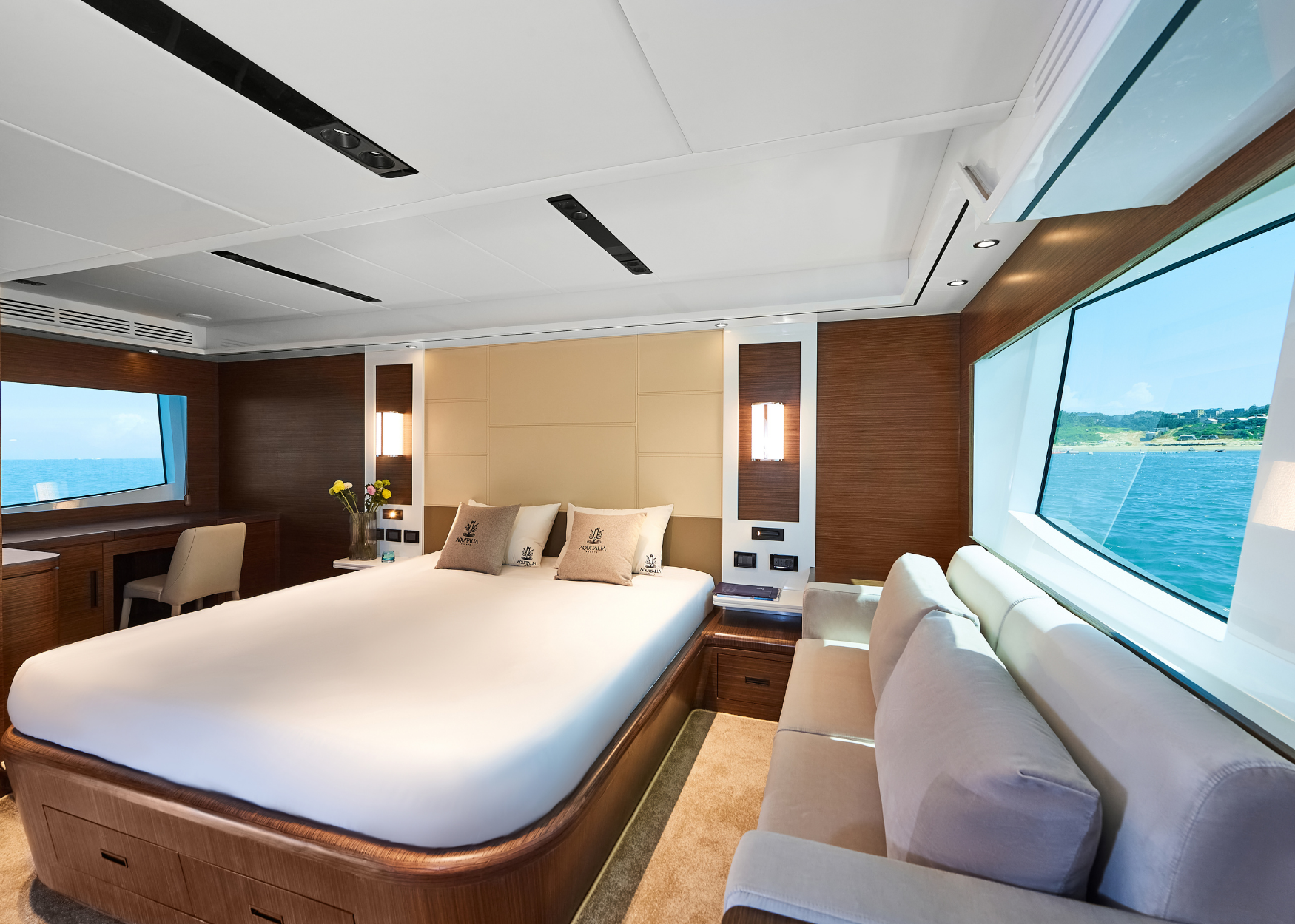 Aquitalia 68 cabin