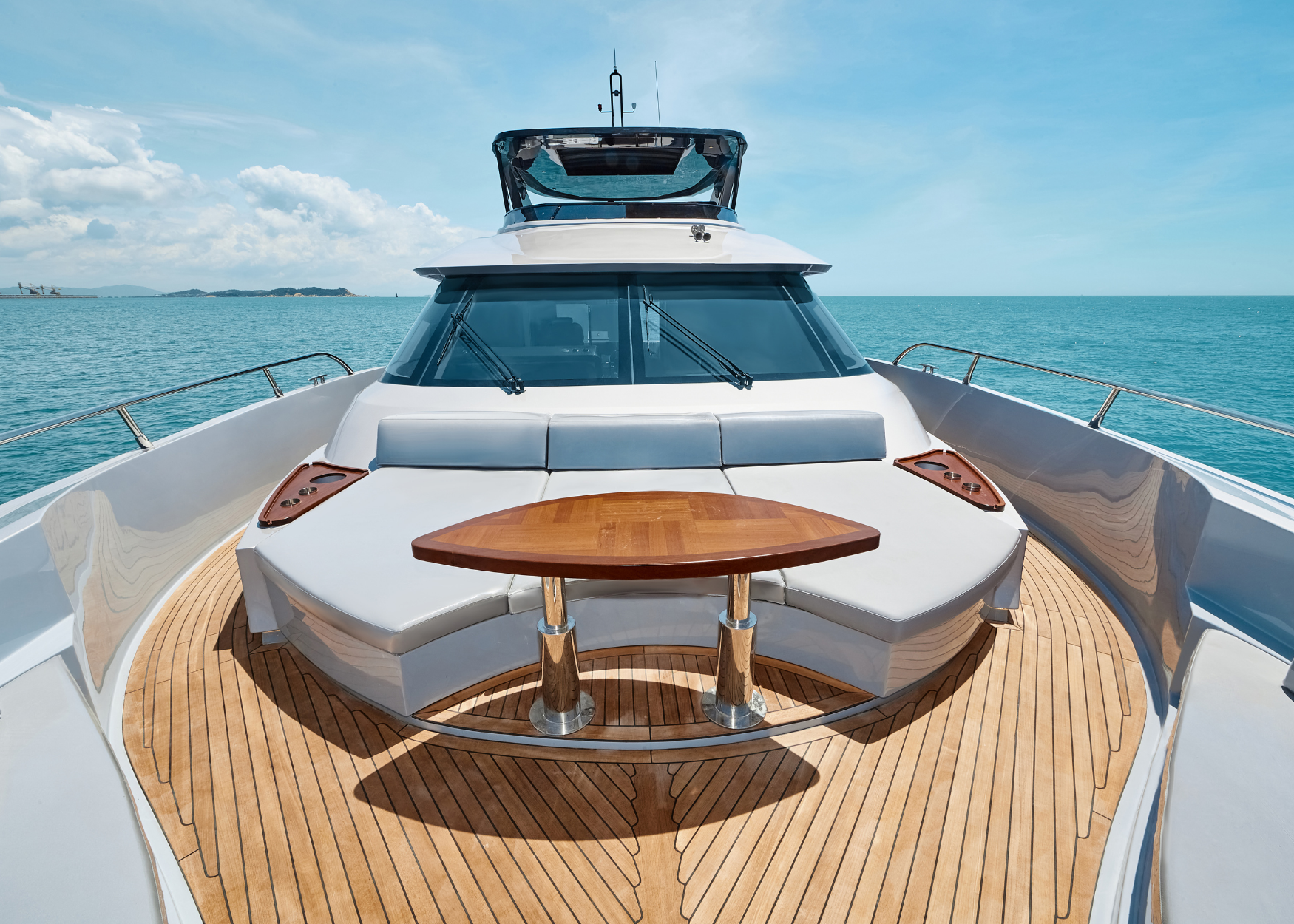 Aquitalia 68 deck