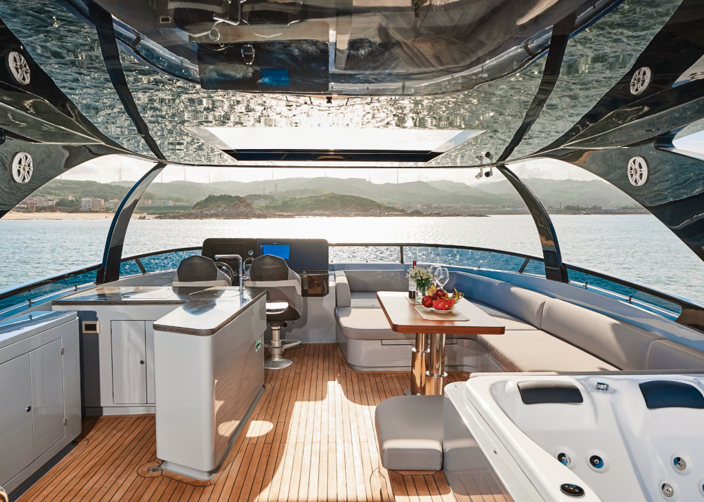 Aquitalia 68 pilot house