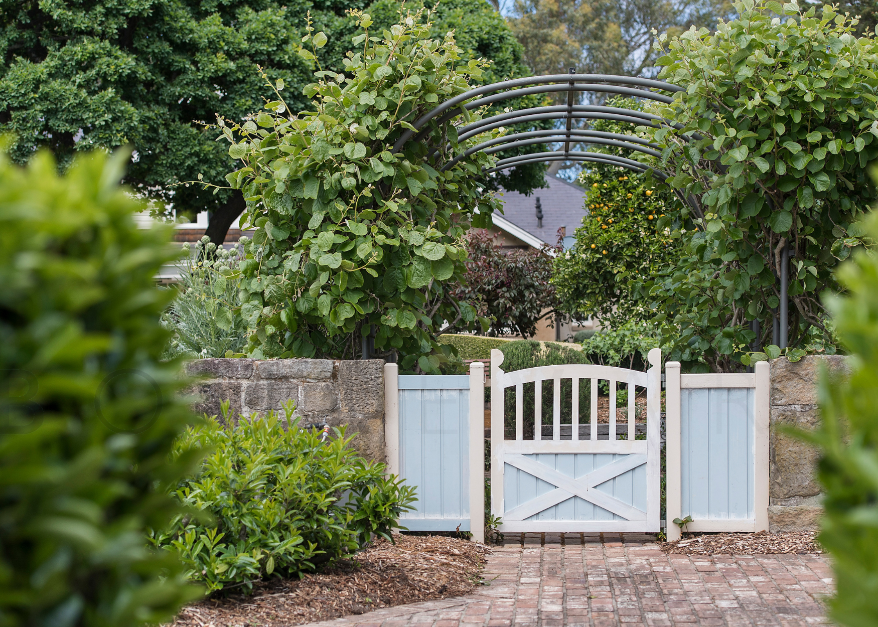 Yaraandoo, Mandemar Lane gate