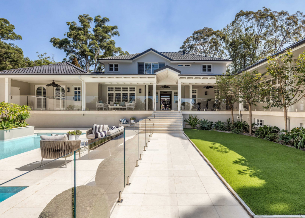 For sale Sprawling Hampton'sstyle 6br residence in Wahroonga Boulevard