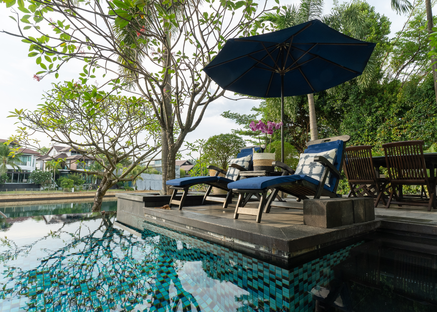 4 Paradise Island Villa pool