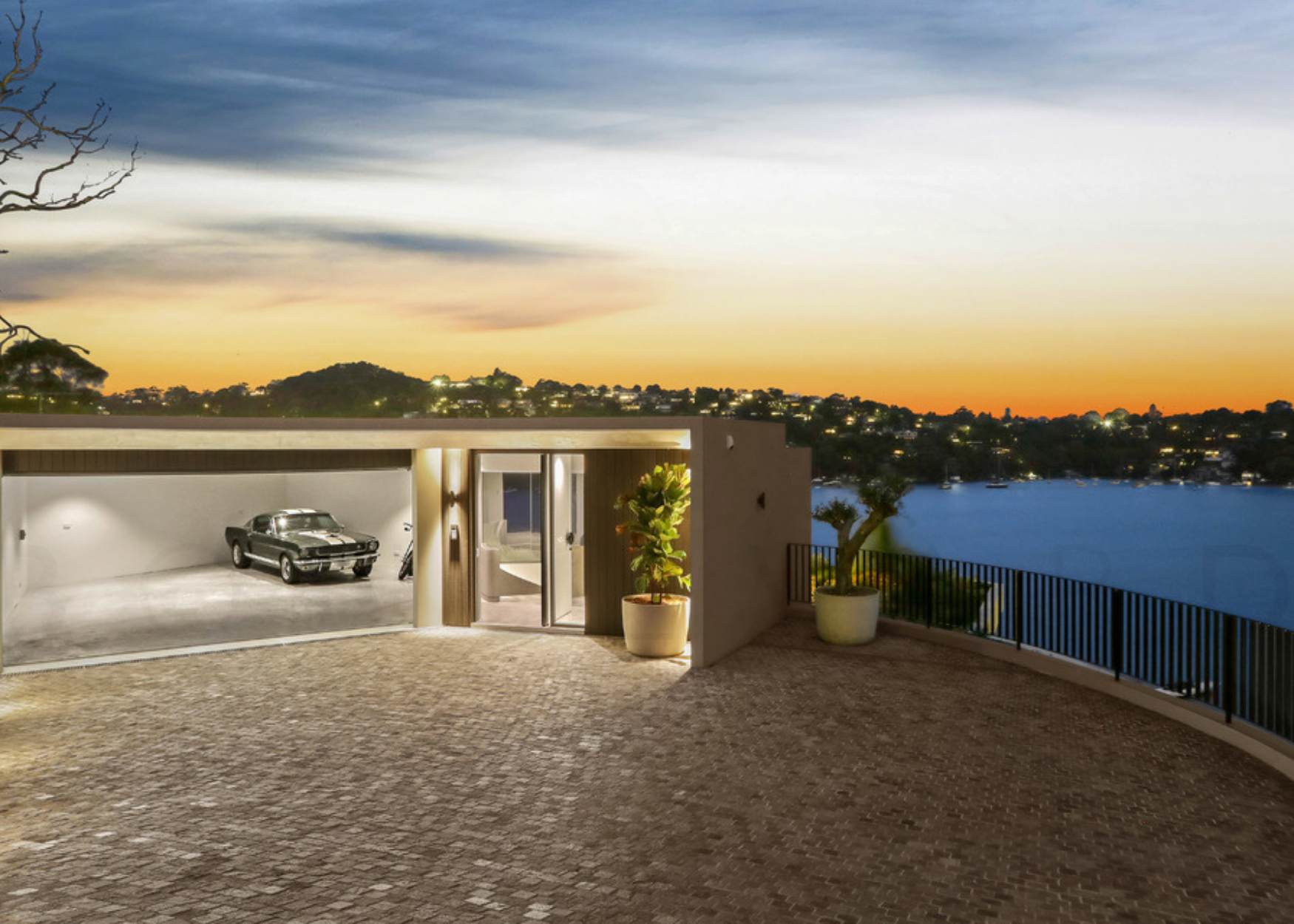 304 Edinburgh Road, Castlecrag balcony