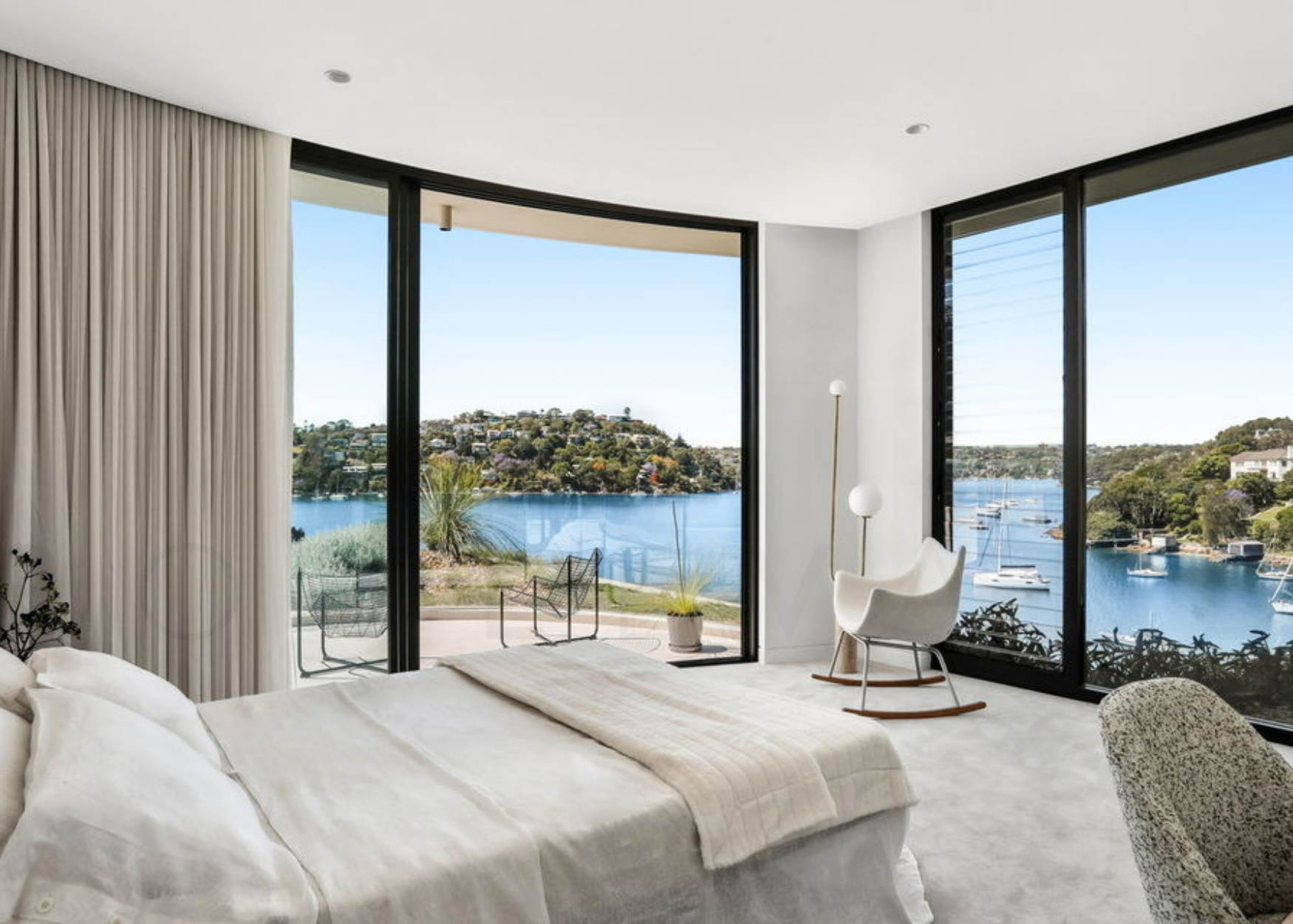 304 Edinburgh Road, Castlecrag bedroom