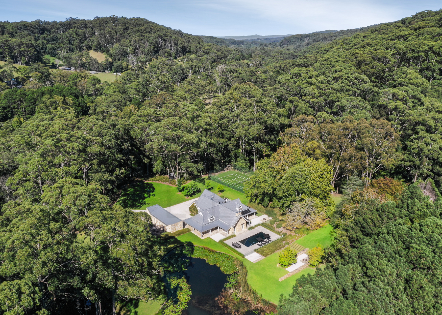 363 Oak Road aerial view