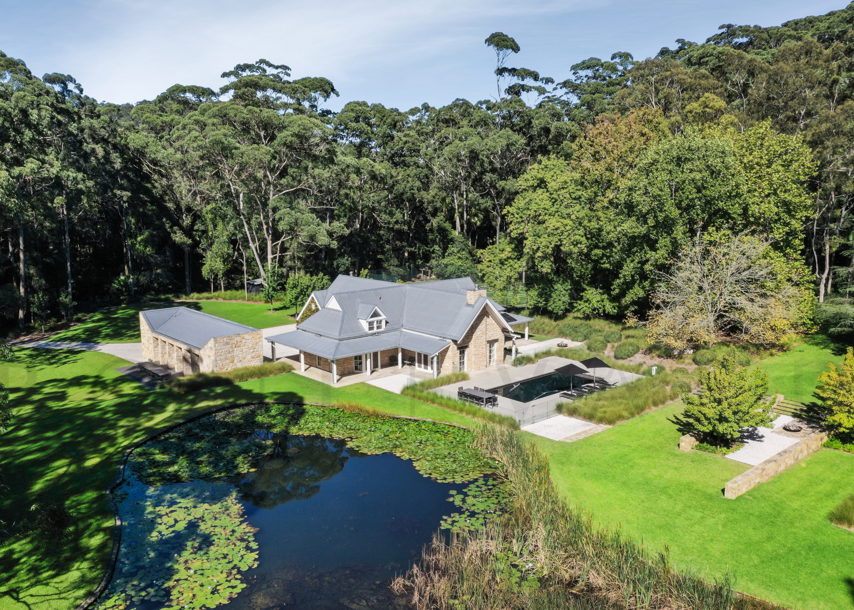 363 Oak Road aerial view