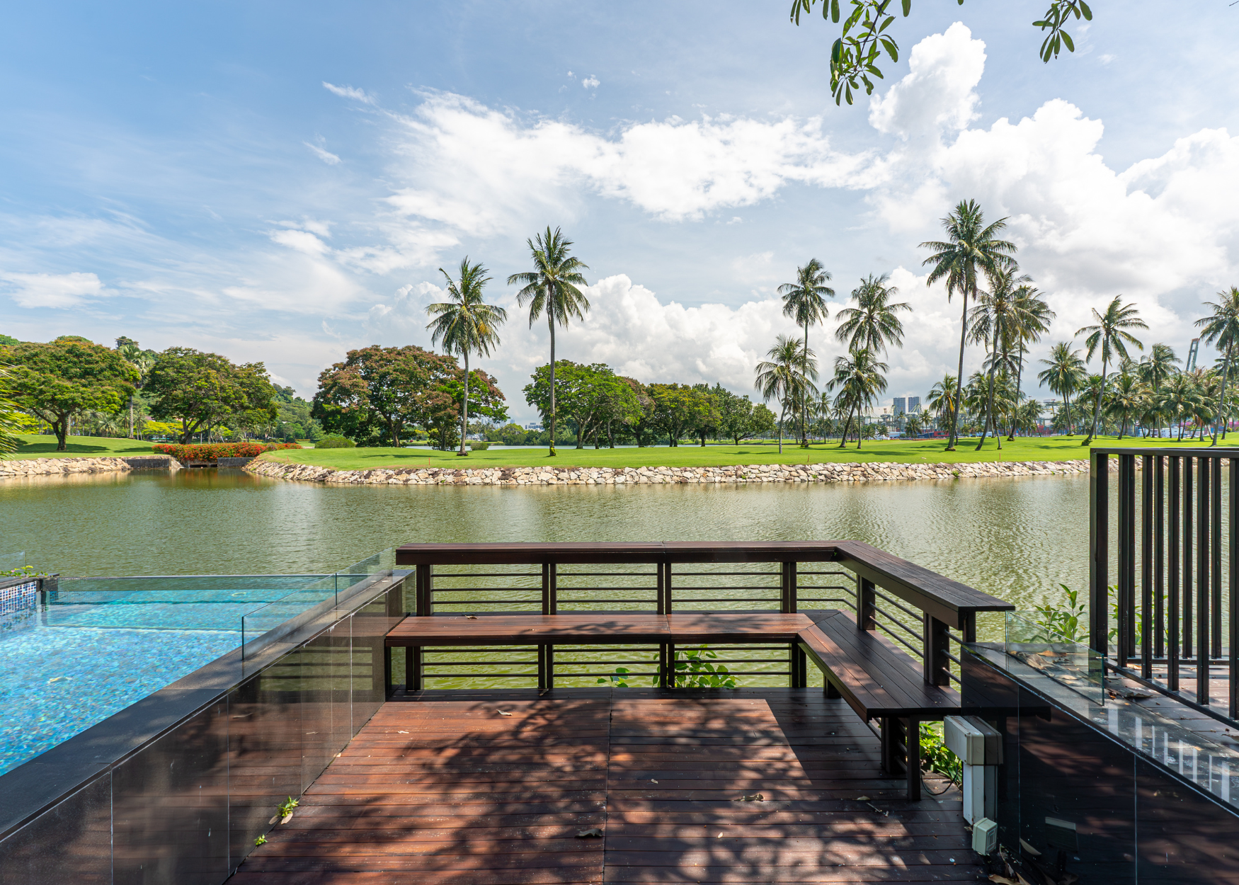 41 Ocean Drive Kasara deck