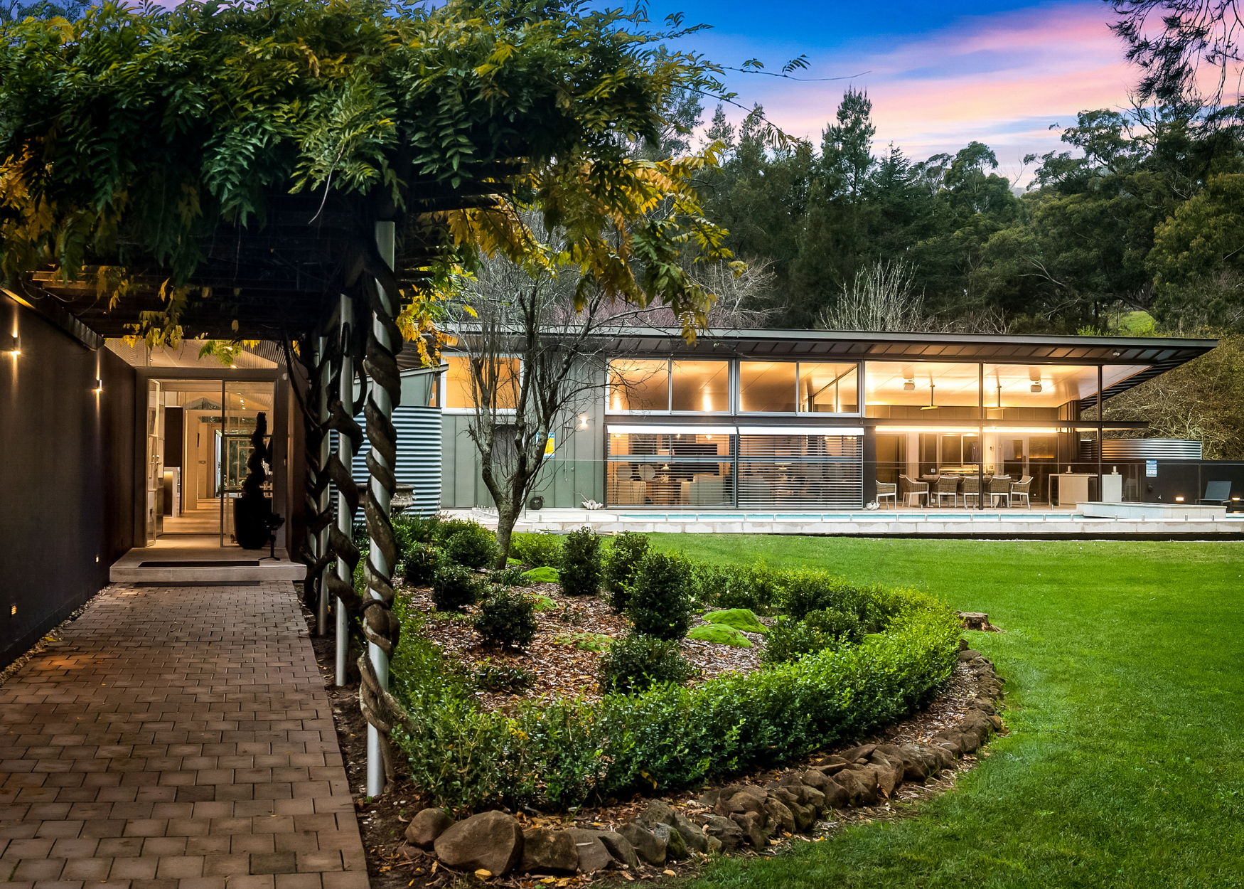 Beacon Hill, Bowral facade