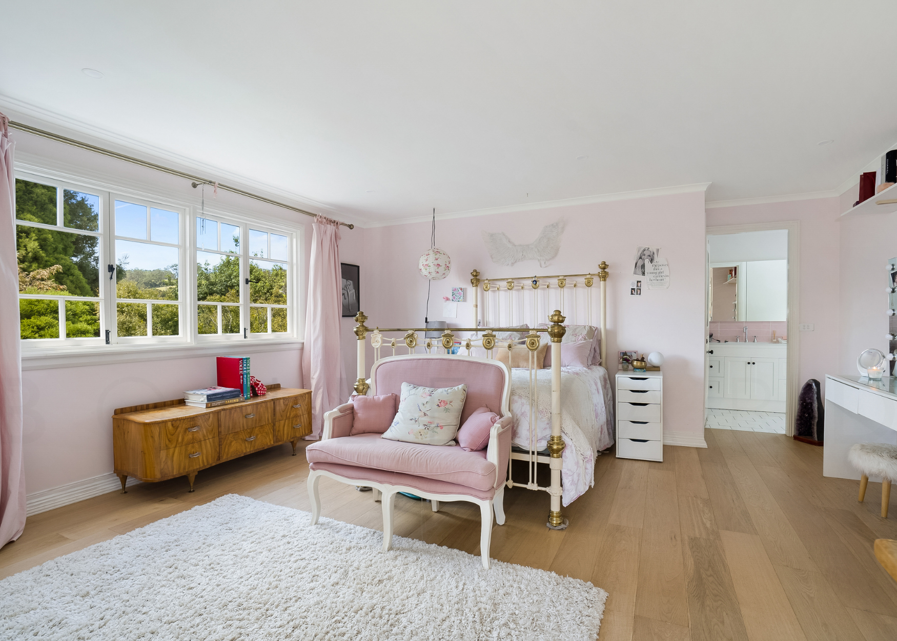 Folly Farm, Glenquarry bedroom