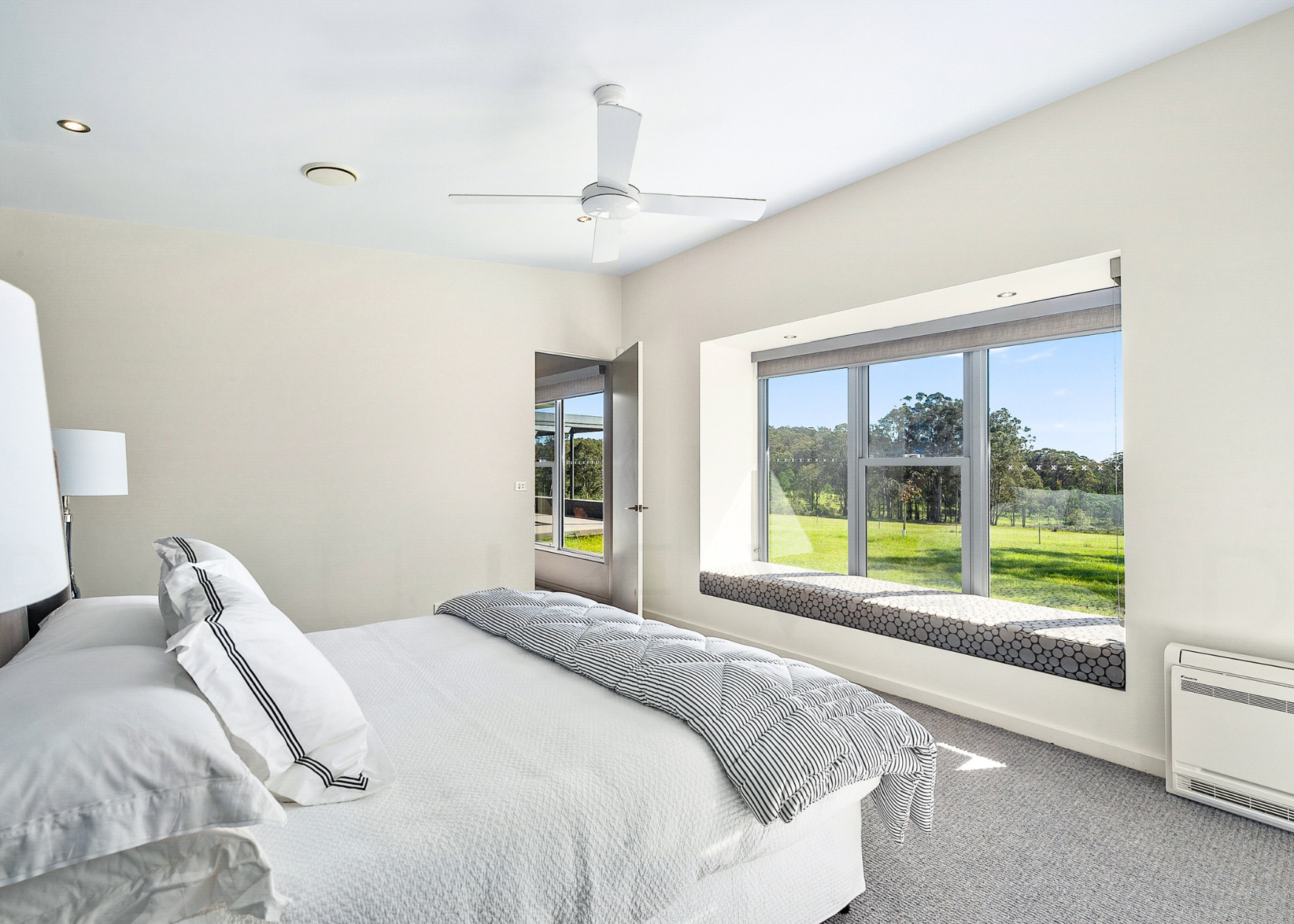 Hickory Hill, Canyonleigh bedroom