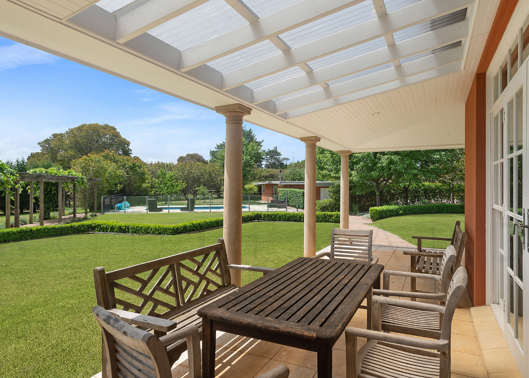 Iona Park, Moss Vale porch