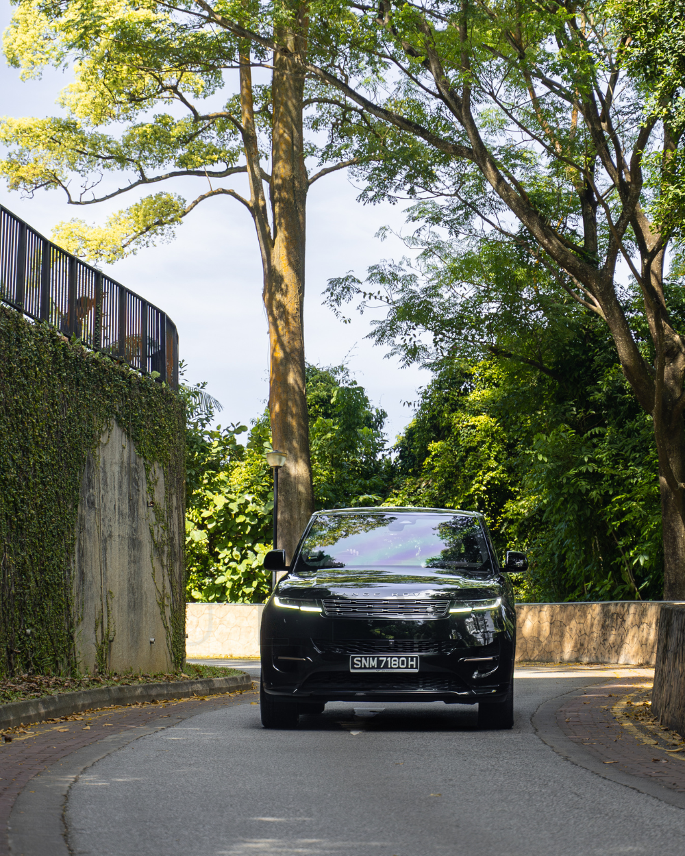 Reinventing sporting luxury with the all-new Land Rover Range Rover ...