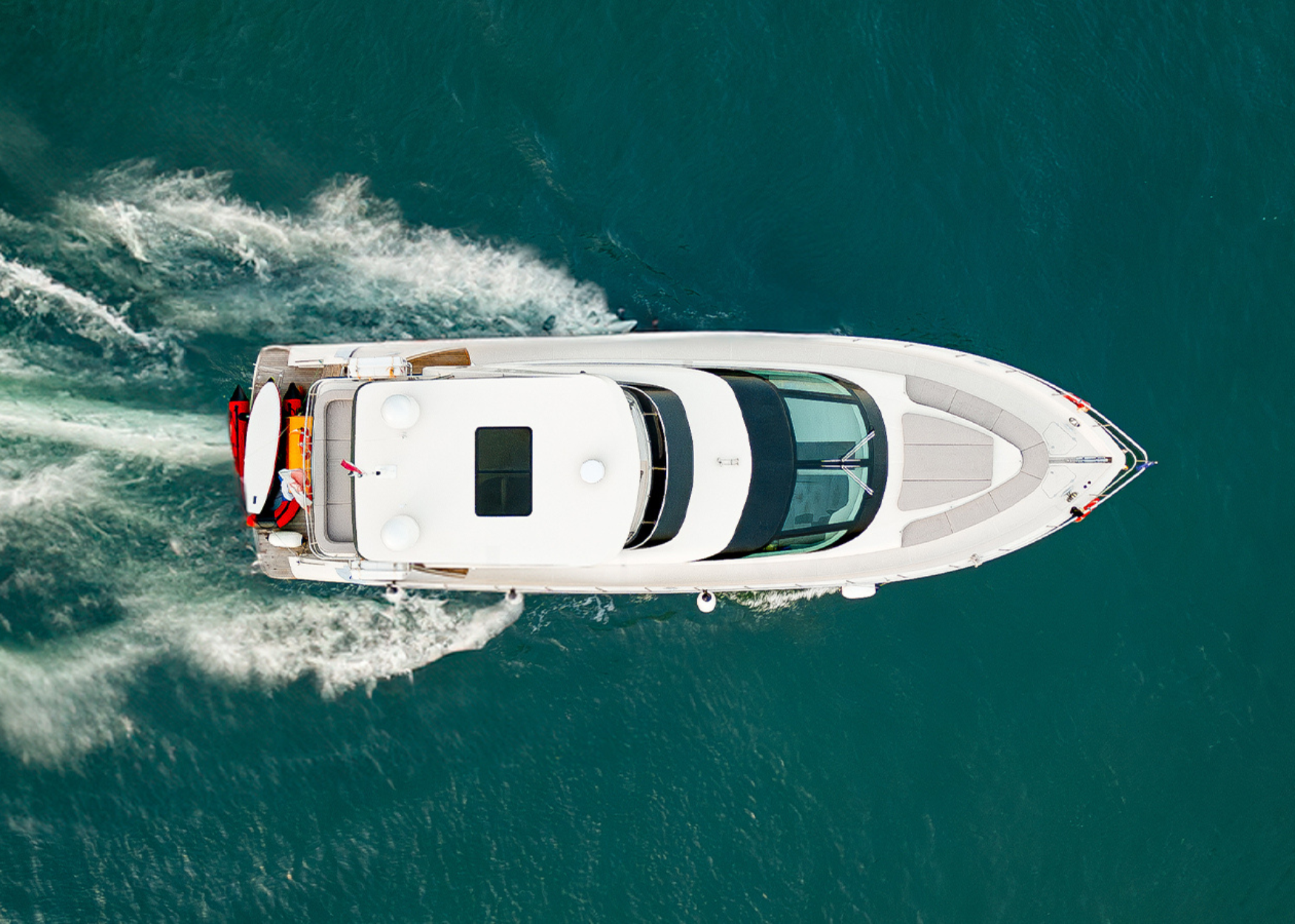 Yihong Yachts debuts in Southeast Asia with the Aquitalia 68