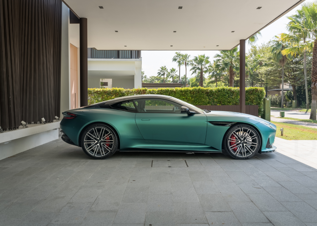 Aston Martin DB12 x 41 Ocean Dr