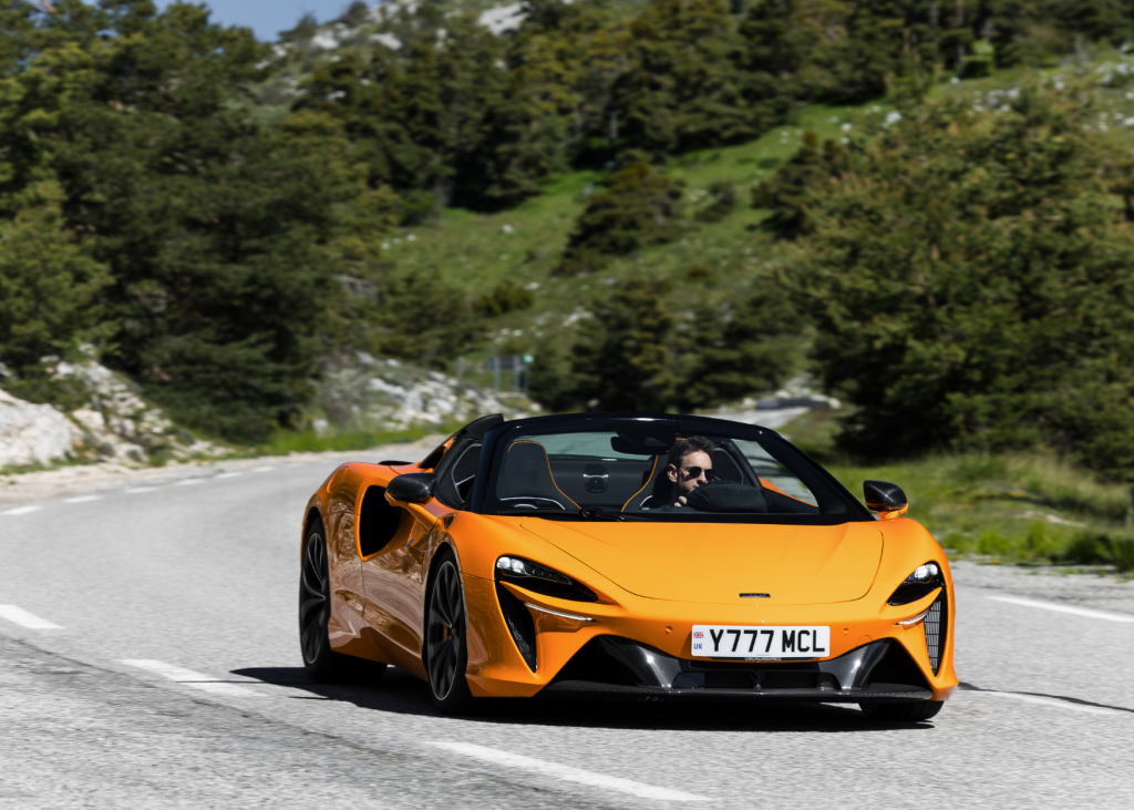 McLaren Artura Spider