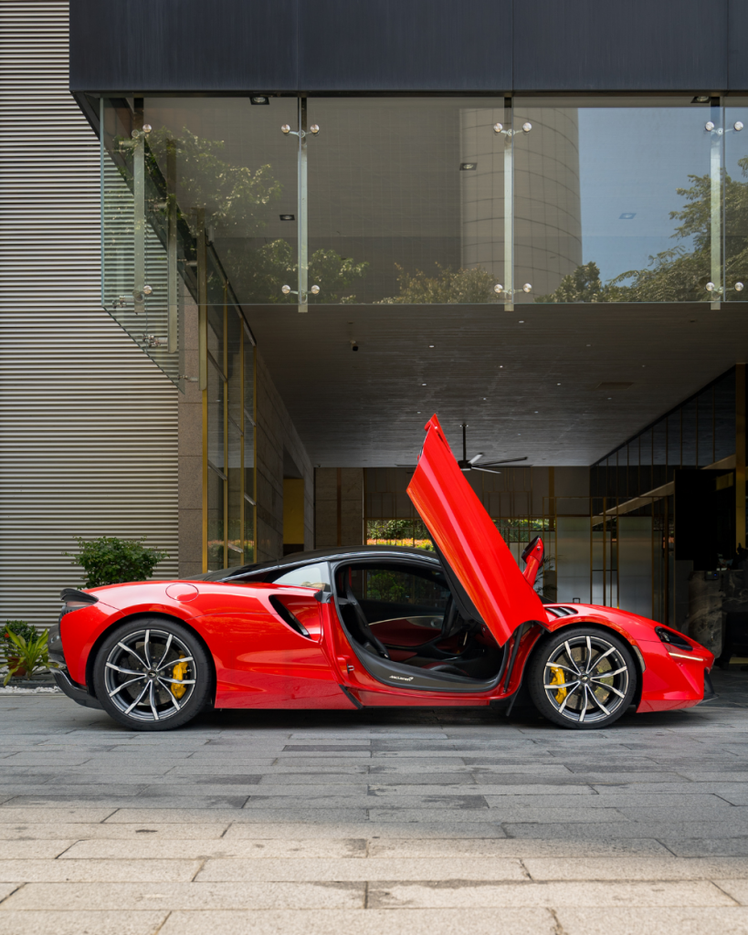 McLaren Artura Coupe BLVD