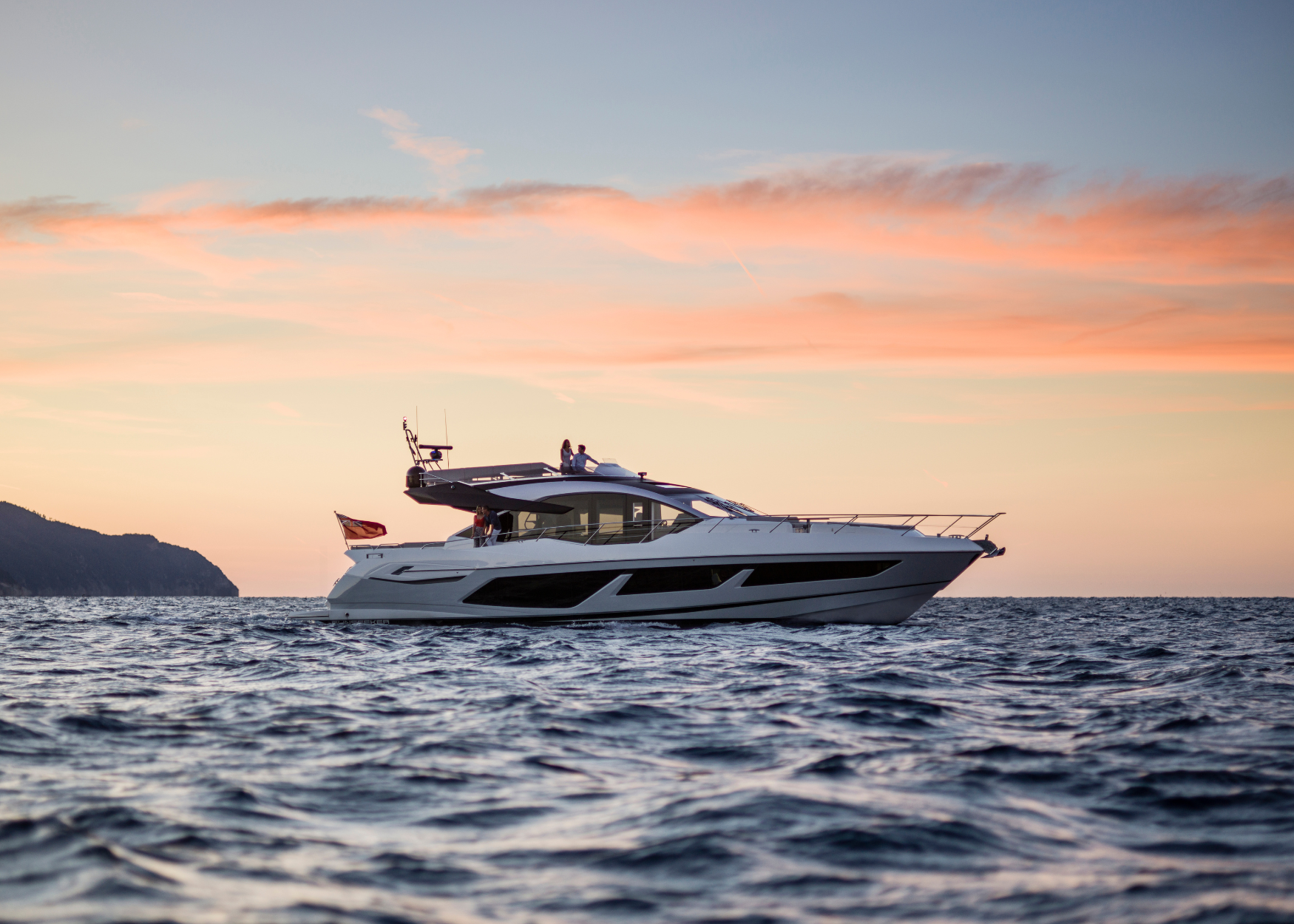 Sunseeker 74 Sport Yacht: The perfect blend of performance and luxury cruising