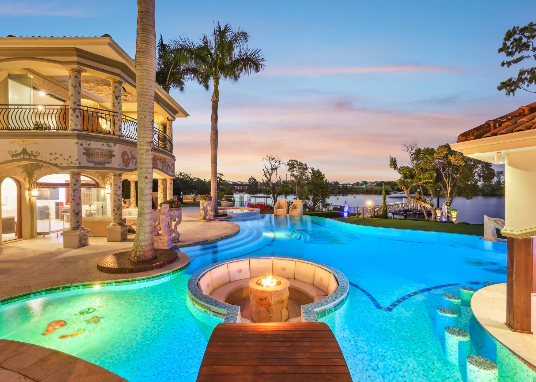 River Cove Mansion, Gold Coast