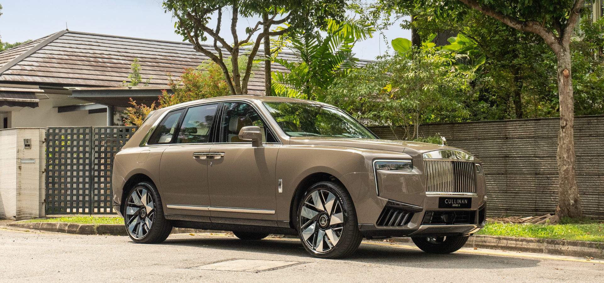 Rolls-Royce Cullinan Series II d1b