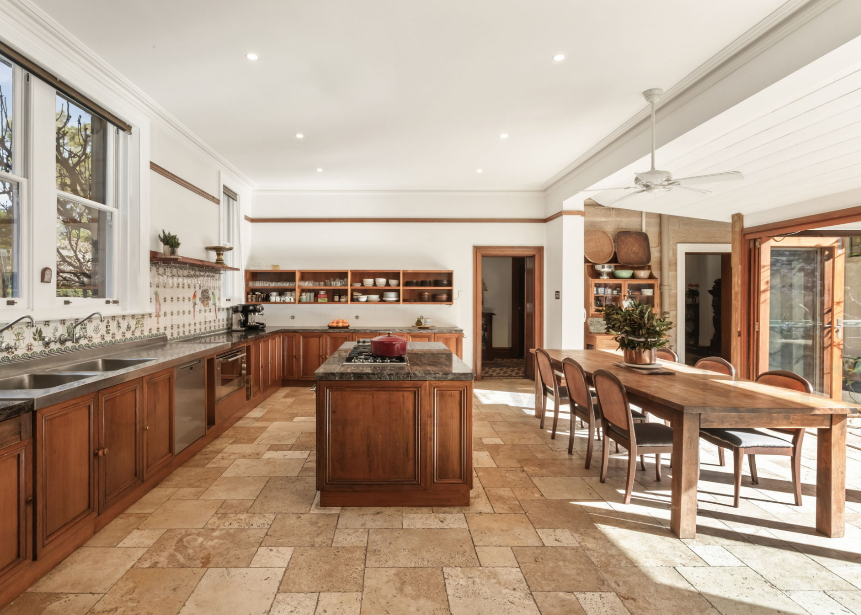 7 Woolwich Rd, Hunters Hill