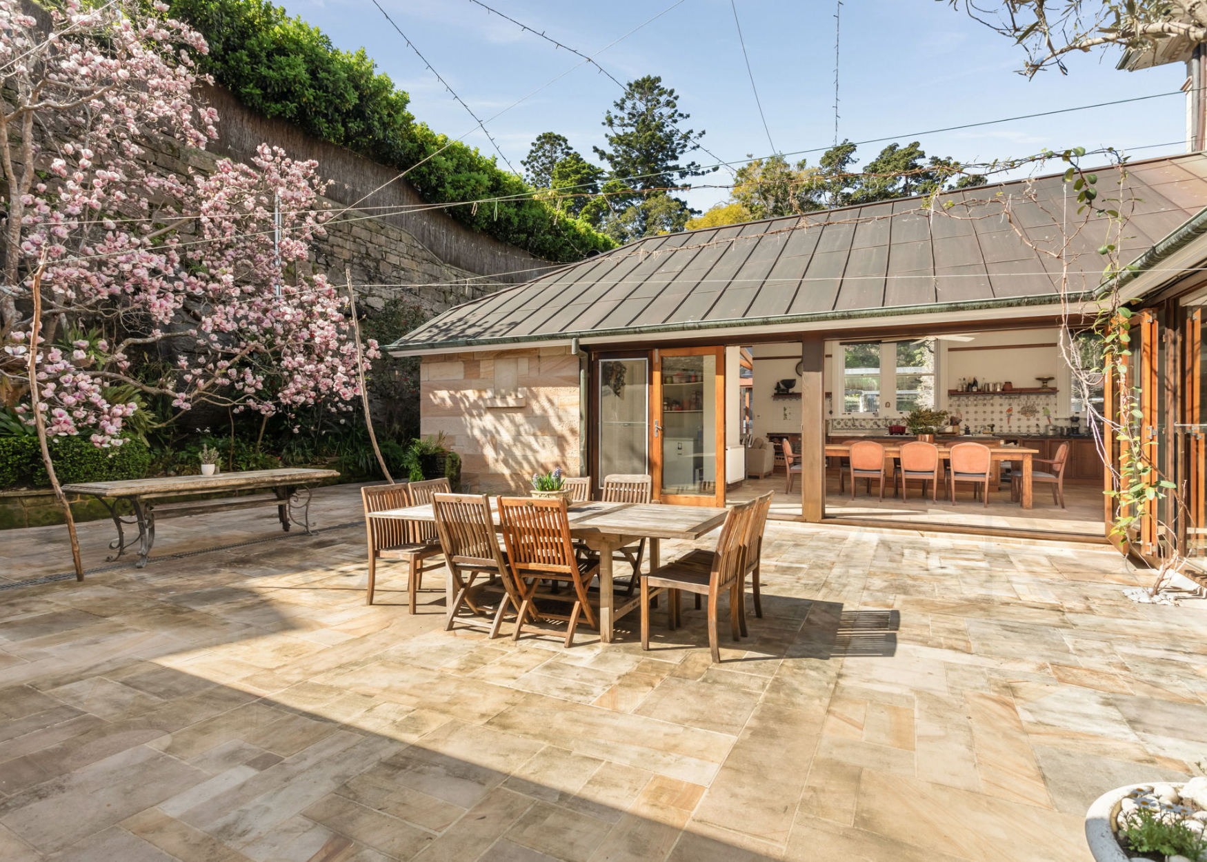 7 Woolwich Rd, Hunters Hill