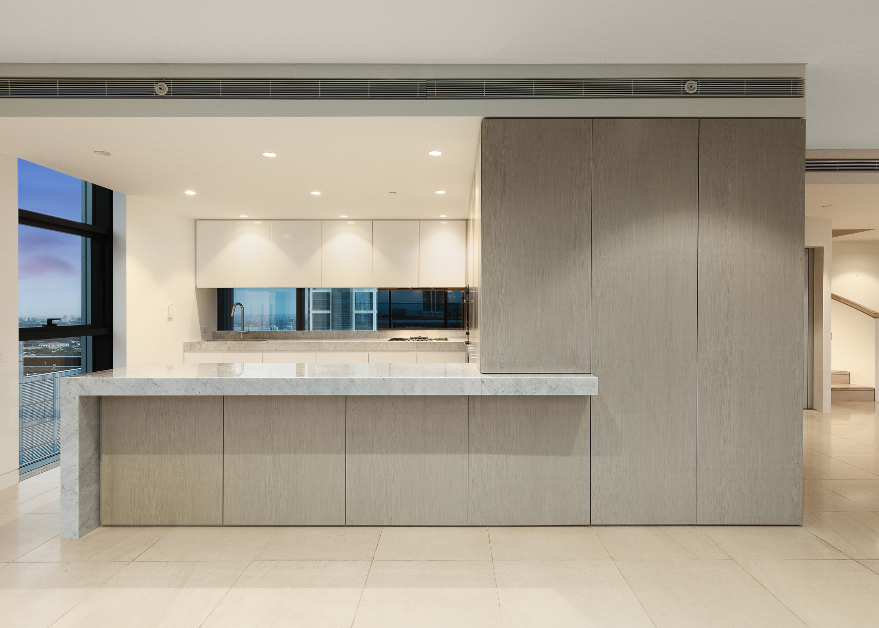 Lumiere Residences, Bathurst St