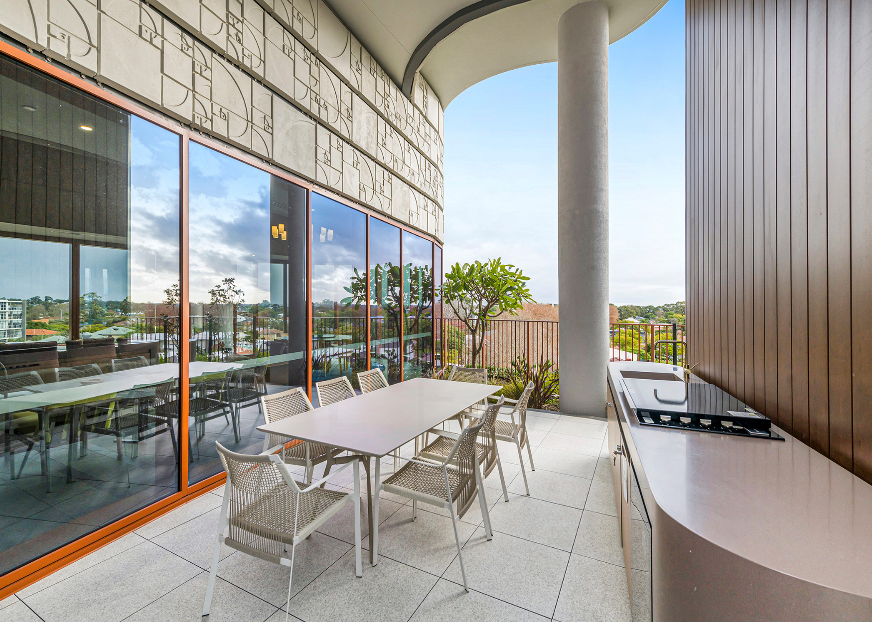 1204-10 Forbes Rd Applecross